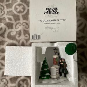 Ye old lamplighter department 56 Dickens Village series new unused